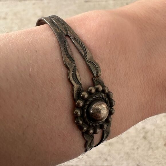 Vintage Old Pawn Native American Sterling Cuff As Is - Picture 3 of 7